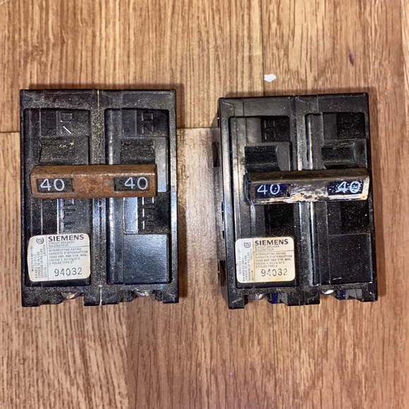 Q220 Siemens 40 Amp Double Pole Circuit Breaker 220volt or 110v 94032 used - Picture 3 of 6